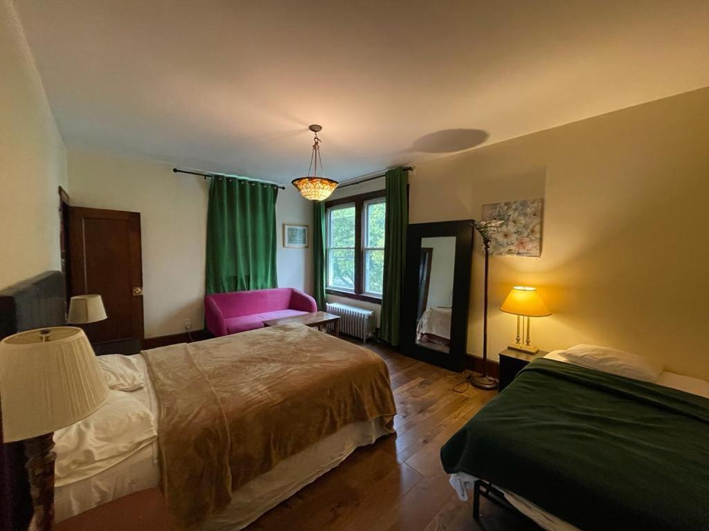 Family Guest House Newark Eksteriør bilde